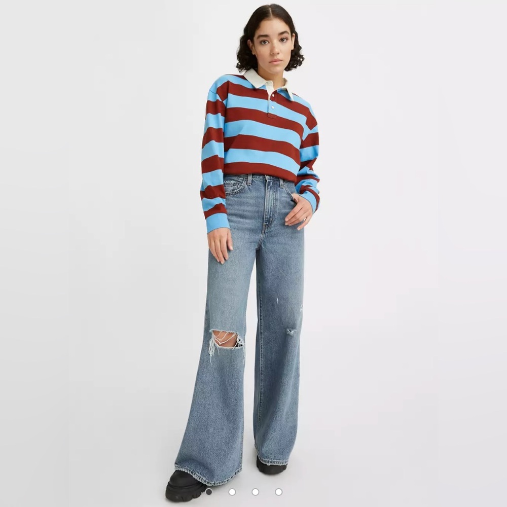 NWT Levi's High Rise Loose Flare Leg Blue Denim Jeans Distressed Size 25 - Picture 10 of 10